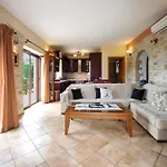 Casa Bianca Blue 아파트